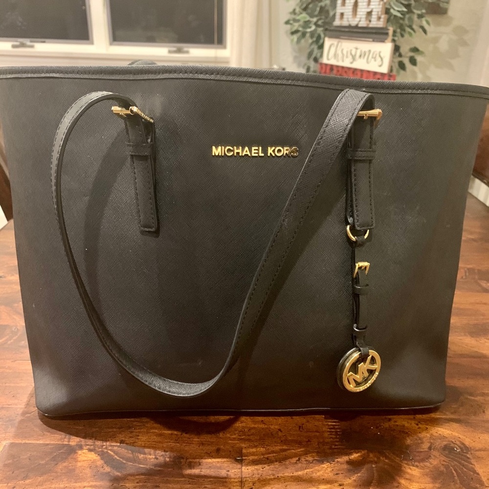 SOLD Large Michael Kors Tote Bag in Black